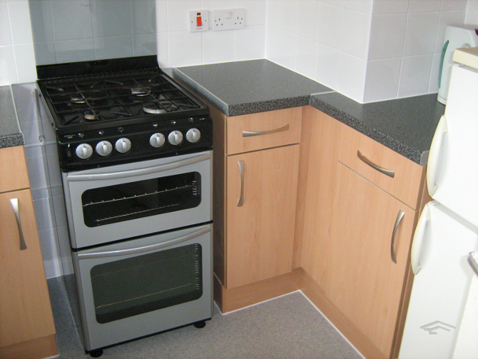 Kitchen and Bathroom Refurbishment London - Pilgrim House - EuroTop